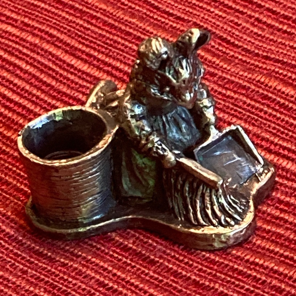 Peter Rabbit Pewter Birthday Candle Holders - Picture 6 of 12